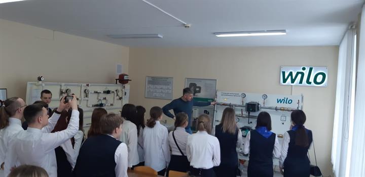 Доцент кафедры ПТЭ провел мастер-класс в лабораториях WILO и Viessmann для школьников Череповца