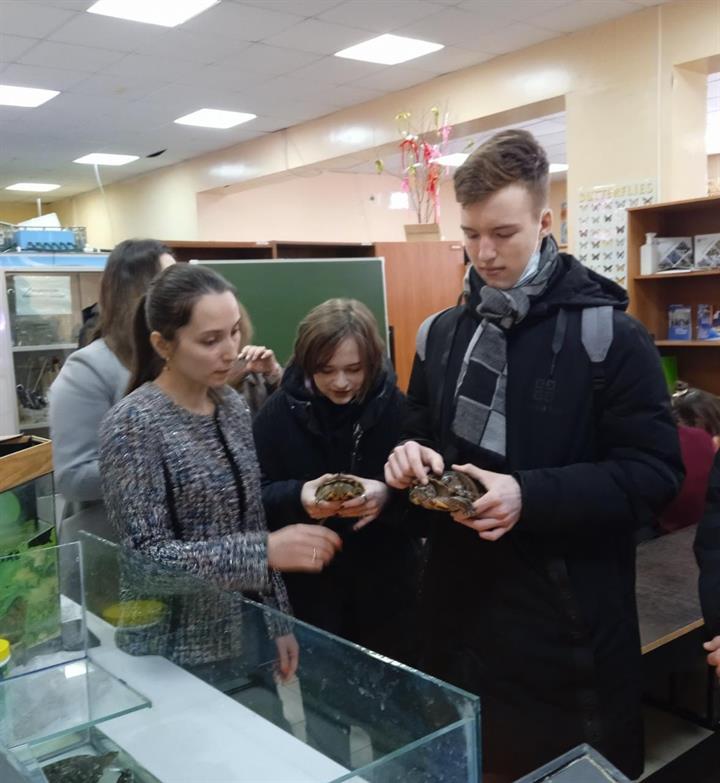 31 марта 2022г кафедру посетили ученики 8-11 классов Лицея №1, г. Зеленодольск. Сотрудниками кафедры ВБА для школьников была проведена экскурсия.