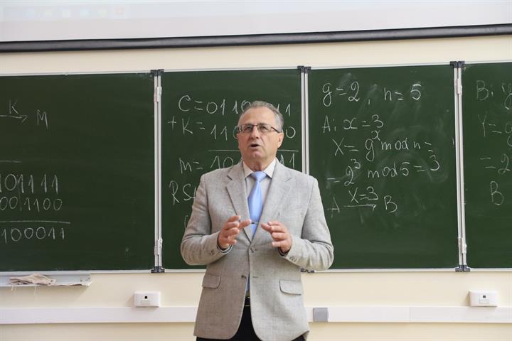 ПРОФЕССОР БЕЛОРУССКОГО ГОСУДАРСТВЕННОГО ТЕХНОЛОГИЧЕСКОГО УНИВЕРСИТЕТА ПРОЧИТАЛ КУРС ЛЕКЦИЙ