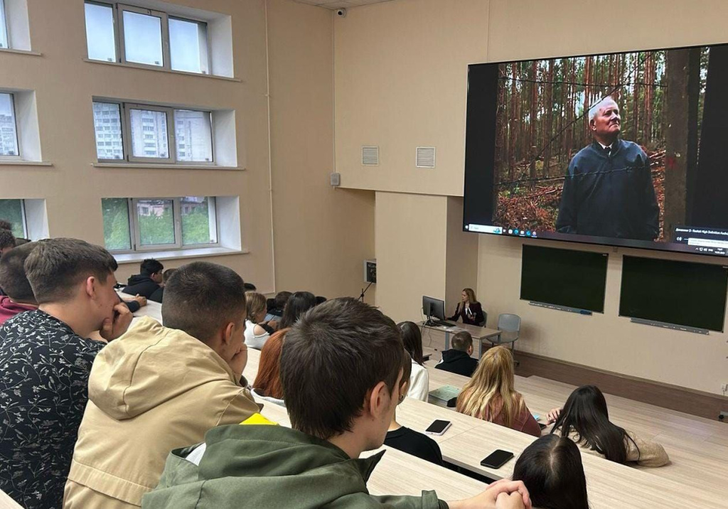 М.П.Девятаев_кадр из фильма.jpg