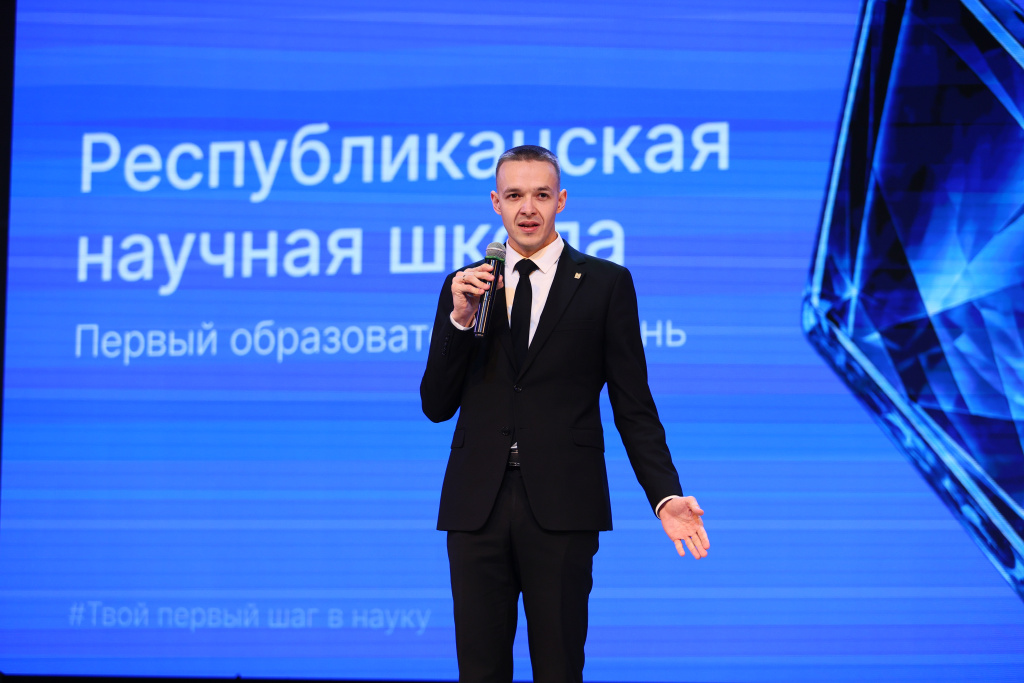 KGEU261008_0191.JPG