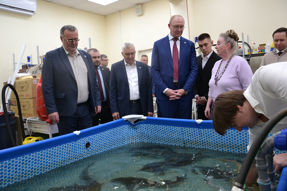Представители ВНИРО и рыбохозяйственной отрасли познакомились с научно-образовательной базой КГЭУ