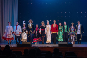 Фестиваль-конкурс «Призма культур» объединил студентов в Год единства народов России