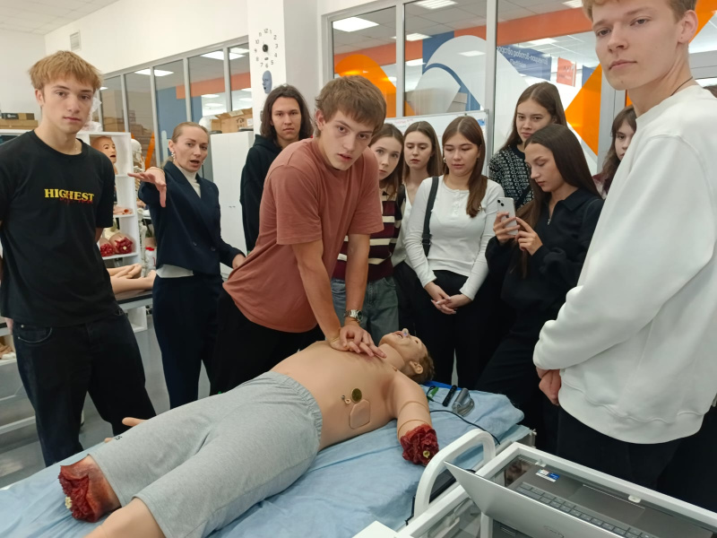 Студенты КГЭУ по профилю «Медицинская инженерия» посетили инновационную компанию «Эйдос-медицина»