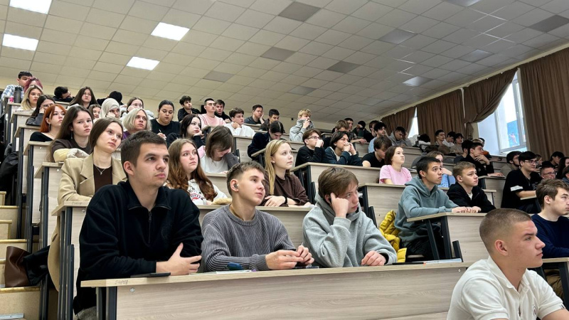 В КГЭУ завершился цикл мероприятий «Наш общий дом Россия» с дискуссией о единстве в многообразии, приуроченный ко Дню народного единства