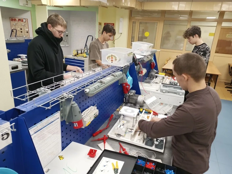 Итоговый квалификационный экзамен по рабочим профессиям