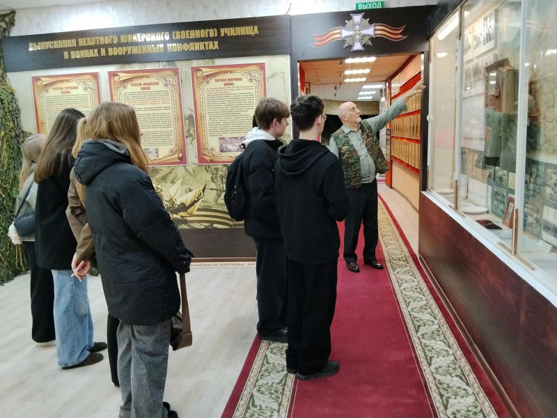 Студенты КГЭУ посетили Казанское высшее танковое командное училище