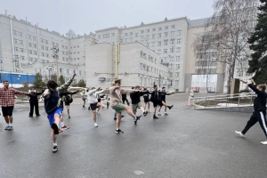 В КГЭУ прошла праздничная зарядка ко Всемирному дню здоровья