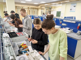 Завершается обучение студентов КГЭУ по рабочим профессиям