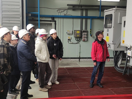 Экскурсия для студентов кафедры РЗА на ПС «Азино»