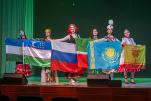 Фестиваль-конкурс «Призма культур» объединил студентов в Год единства народов России
