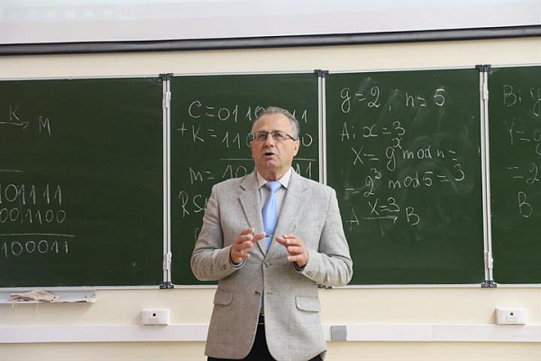 ПРОФЕССОР БЕЛОРУССКОГО ГОСУДАРСТВЕННОГО ТЕХНОЛОГИЧЕСКОГО УНИВЕРСИТЕТА ПРОЧИТАЛ КУРС ЛЕКЦИЙ