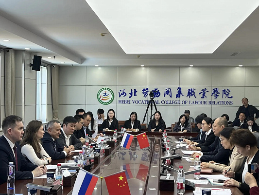 Делегация КГЭУ начала рабочую программу в Китае